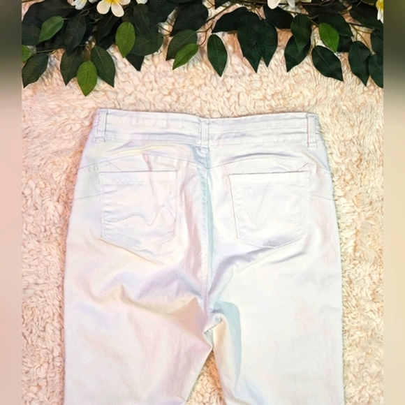 Suko Jeans Classic High Rise Stretch Dove Denims - Picture 4 of 6